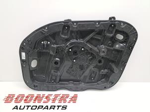 Gebruikte Raammechaniek 4Deurs rechts-voor Volvo XC40 (XZ) 2.0 B4 16V Mild Hybrid Autom. Prijs € 38,95 Margeregeling aangeboden door Boonstra Autoparts