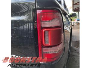 Gebruikte Achterlicht rechts Dodge 1500 Crew Cab (DS) 5.7 Hemi V8 4x4 Prijs € 719,95 Inclusief btw aangeboden door Boonstra Autoparts