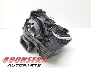 Gebruikte Chaufagebak Mini Mini (F56) 2.0 16V John Cooper Works Prijs € 219,95 Inclusief btw aangeboden door Boonstra Autoparts