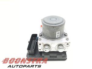 Gebruikte ABS Pomp Jeep Renegade (BU) 1.4 Multi Air 16V Prijs € 344,95 Margeregeling aangeboden door Boonstra Autoparts