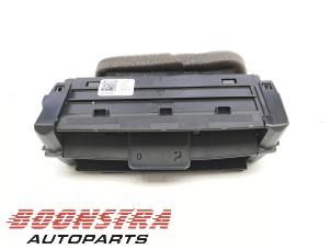 Gebruikte Luchtrooster Dashboard Fiat 600 (365) 1.2 Hybrid 100 Prijs € 39,95 Margeregeling aangeboden door Boonstra Autoparts