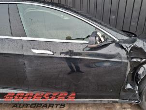 Gebruikte Portier 4Deurs rechts-voor Tesla Model S 85D Prijs € 249,00 Margeregeling aangeboden door Boonstra Autoparts