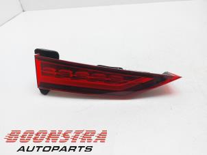 Gebruikte Achterlicht links Volvo V60 II (ZW) 2.0 T6 16V Twin Engine Prijs € 49,95 Margeregeling aangeboden door Boonstra Autoparts