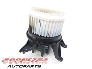 Gebruikte Chaufage Ventilatiemotor Fiat 500X (334) 1.5 Hybrid Turbo 16V Prijs € 27,95 Margeregeling aangeboden door Boonstra Autoparts