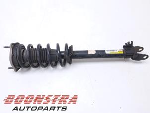 Gebruikte Mac Phersonpoot rechts-voor Mercedes C (C205) C-250 2.0 16V Prijs € 149,95 Margeregeling aangeboden door Boonstra Autoparts