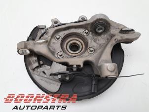 Gebruikte Fusee rechts-achter Mercedes C (C205) C-250 2.0 16V Prijs € 29,95 Margeregeling aangeboden door Boonstra Autoparts