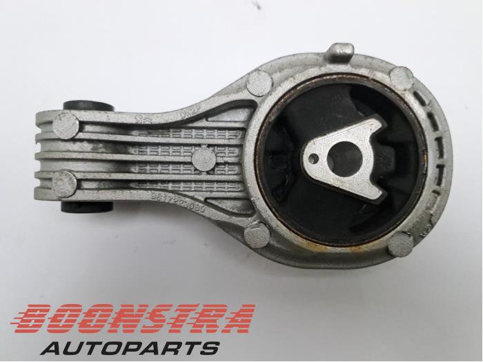 Gebruikte Motorrubber Opel Vivaro 2.0 Diesel 145 Prijs € 54,95 Inclusief btw aangeboden door Boonstra Autoparts