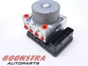 Gebruikte ABS Pomp Ford Puma 1.0 Ti-VCT EcoBoost mHEV 12V Prijs € 394,95 Margeregeling aangeboden door Boonstra Autoparts