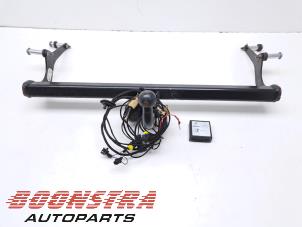 Gebruikte Trekhaak Renault Captur (2R) 0.9 Energy TCE 12V Prijs € 124,95 Margeregeling aangeboden door Boonstra Autoparts