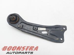 Gebruikte Triangel rechts-achter Kia Ceed Sportswagon (CDF) 1.4 T-GDI 16V Prijs € 39,95 Margeregeling aangeboden door Boonstra Autoparts