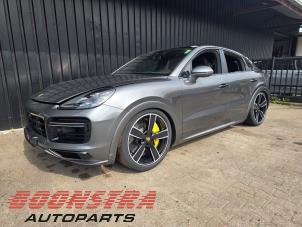 Gebruikte Asschenkel links-voor Porsche Cayenne III (9YA) 4.0 V8 Turbo S 32V E-Hybrid Prijs € 349,00 Margeregeling aangeboden door Boonstra Autoparts