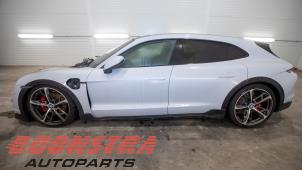 Gebruikte Buitenspiegel links Porsche Taycan Cross Turismo (Y1B) 4S Performance Battery Plus Prijs € 949,00 Margeregeling aangeboden door Boonstra Autoparts