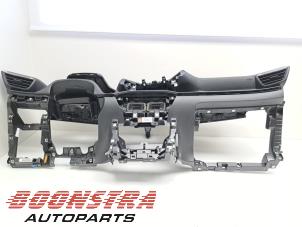 Gebruikte Dashboard Peugeot 2008 (UD/UK/UR/US/UX) e-2008 50 kWh Prijs € 994,95 Margeregeling aangeboden door Boonstra Autoparts