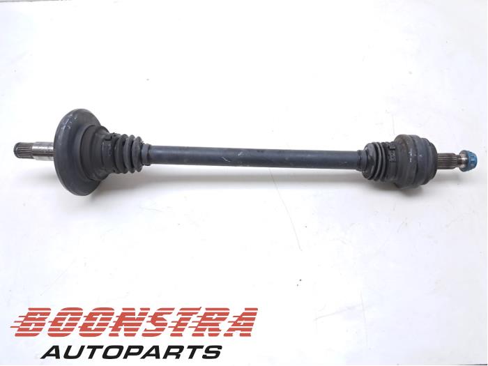 Gebruikte Aandrijfas links-achter Mercedes C (W205) C-400 3.0 V6 Turbo 4-Matic Prijs € 74,95 Margeregeling aangeboden door Boonstra Autoparts