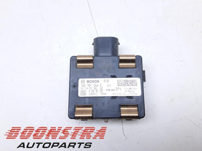 Gebruikte Dode hoek sensor Volkswagen Passat Variant (3G5) 1.4 GTE 16V Prijs € 119,95 Margeregeling aangeboden door Boonstra Autoparts