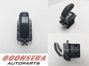 Gebruikte Versnellingspook Opel Grandland (X) 1.6 Turbo 16V Hybrid Prijs € 89,95 Margeregeling aangeboden door Boonstra Autoparts