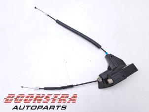 Gebruikte Deurslot Mechaniek 4Deurs rechts-voor Landrover Range Rover Velar (LY) 3.0 D300 AWD Prijs € 49,95 Margeregeling aangeboden door Boonstra Autoparts