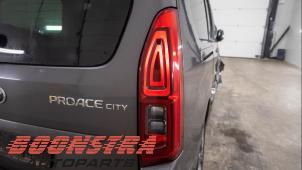 Gebruikte Achterlicht rechts Toyota ProAce City 1.2 VVT-i 130 Prijs € 99,00 Margeregeling aangeboden door Boonstra Autoparts