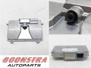 Gebruikte Camera voorzijde Volkswagen Golf VII Variant (AUVV) 1.5 TSI Evo BMT 16V Prijs € 74,95 Margeregeling aangeboden door Boonstra Autoparts