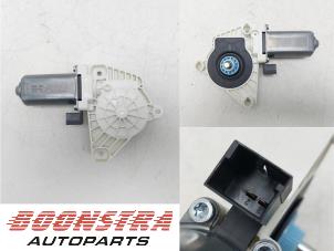 Gebruikte Motor electrisch raam Volkswagen Golf VII Variant (AUVV) 1.5 TSI Evo BMT 16V Prijs € 24,95 Margeregeling aangeboden door Boonstra Autoparts