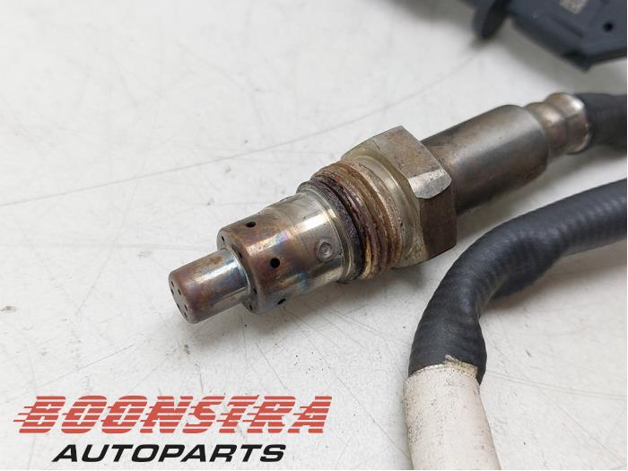 Nox sensor van een Volkswagen Transporter T6 2.0 TDI 150 2021