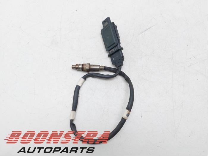 Nox sensor van een Volkswagen Transporter T6 2.0 TDI 150 2021