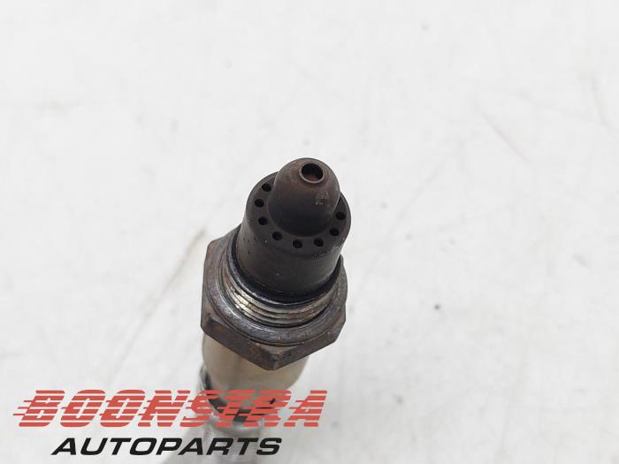 Lambda Sonde van een BMW 2 serie Gran Coupe (F44) 218i 1.5 TwinPower Turbo 12V 2020