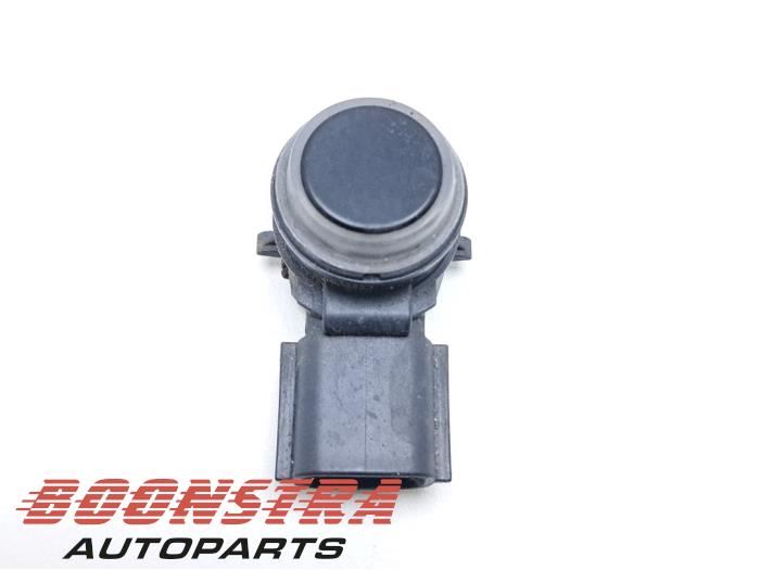 PDC Sensor van een Renault Kadjar (RFEH) 1.2 Energy TCE 130 2018