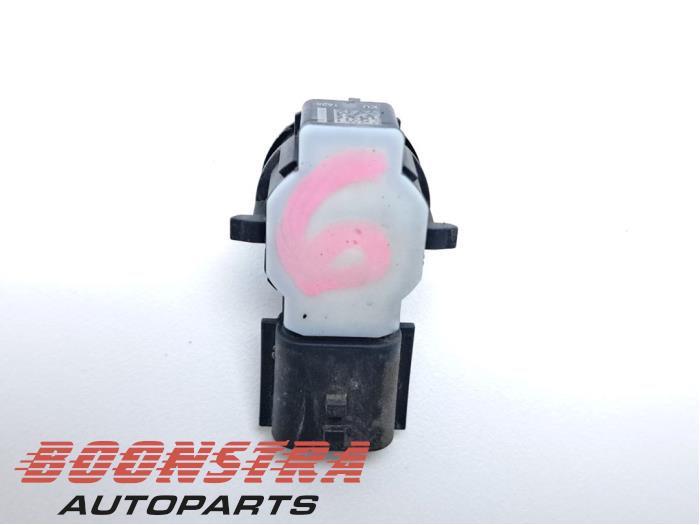 PDC Sensor van een Renault Kadjar (RFEH) 1.2 Energy TCE 130 2018