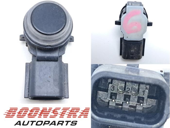 PDC Sensor van een Renault Kadjar (RFEH) 1.2 Energy TCE 130 2018