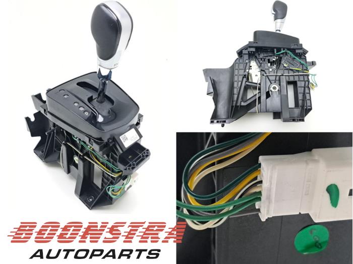 Gebruikte Selectiehendel automaat Renault Kadjar (RFEH) 1.2 Energy TCE 130 Prijs € 99,95 Margeregeling aangeboden door Boonstra Autoparts