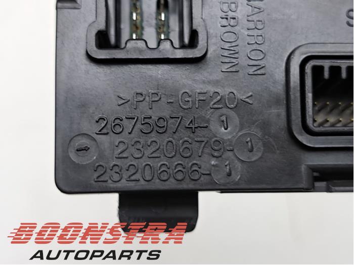 Computer Body Control van een Renault Captur (2R) 0.9 Energy TCE 12V 2017