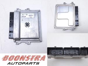 Gebruikte Computer Motormanagement Renault Captur (2R) 0.9 Energy TCE 12V Prijs € 39,95 Margeregeling aangeboden door Boonstra Autoparts
