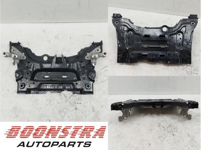 Gebruikte Subframe Renault Megane IV Estate (RFBK) 1.3 TCE 160 16V Prijs € 399,95 Margeregeling aangeboden door Boonstra Autoparts