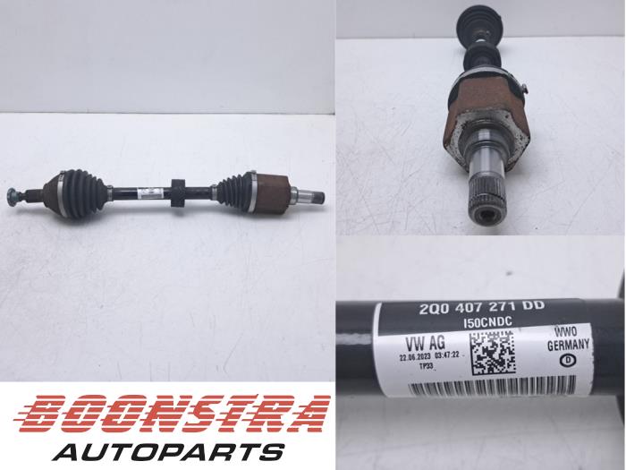 Gebruikte Aandrijfas links-voor Volkswagen Taigo 1.0 TSI 95 12V Prijs € 349,95 Margeregeling aangeboden door Boonstra Autoparts