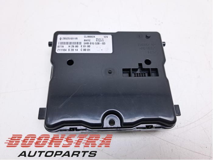 Gebruikte Module climatronic Renault Megane IV Estate (RFBK) 1.3 TCE 160 16V Prijs € 94,95 Margeregeling aangeboden door Boonstra Autoparts