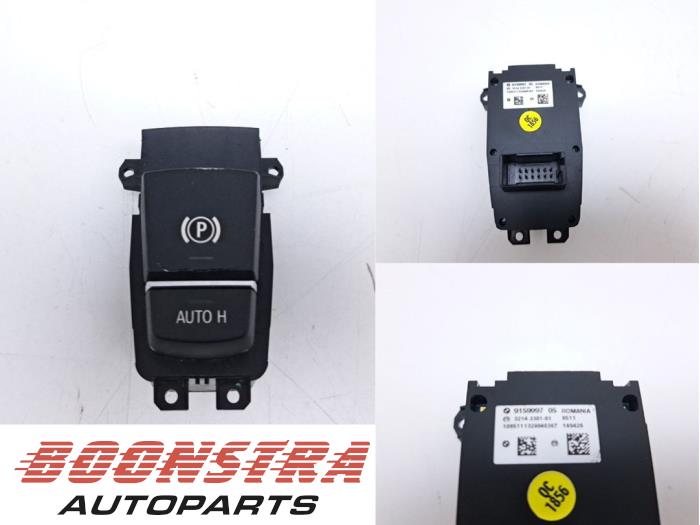 Gebruikte Handrem schakelaar BMW 7 serie (F01/02/03/04) 740i,Li 24V Prijs € 31,95 Margeregeling aangeboden door Boonstra Autoparts