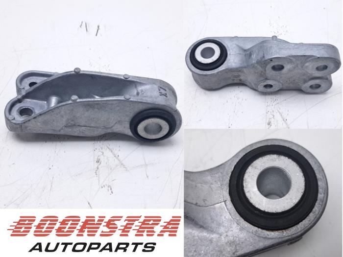 Gebruikte Motorrubber Toyota Yaris Cross (PB1/PJ1) 1.5 12V Hybrid 130 Prijs € 24,95 Margeregeling aangeboden door Boonstra Autoparts