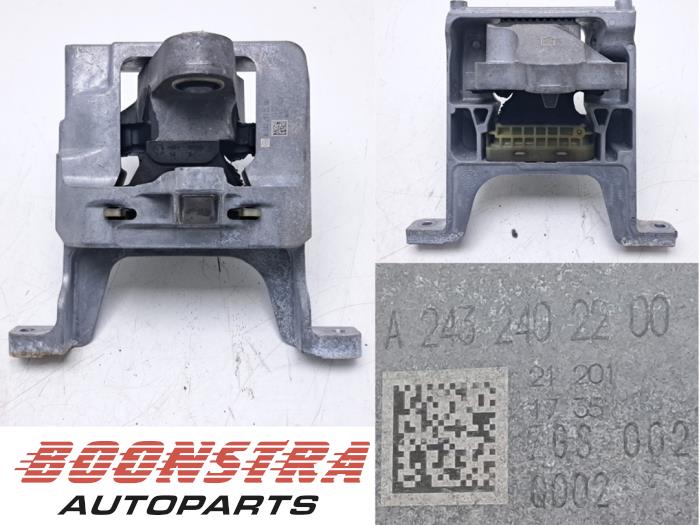 Gebruikte Motorrubber Mercedes EQA (N243) 250 67 kWh Prijs € 64,95 Margeregeling aangeboden door Boonstra Autoparts