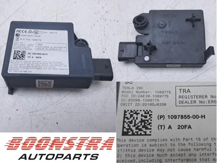 Gebruikte Bandenspanning module Tesla Model 3 Long Range, Performance AWD Prijs € 28,95 Margeregeling aangeboden door Boonstra Autoparts