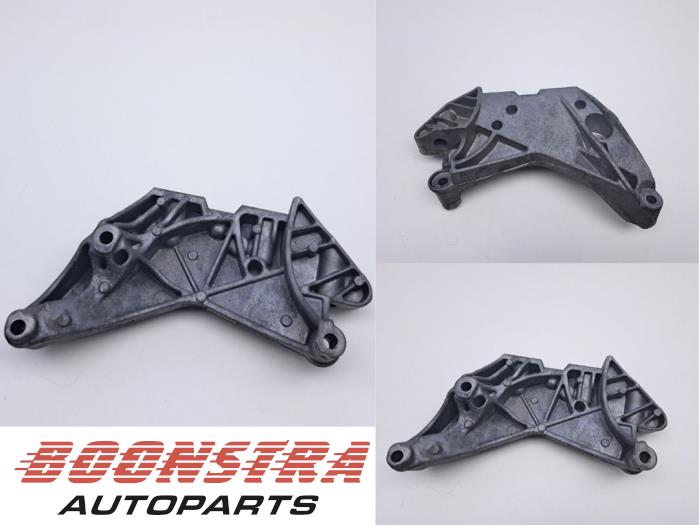Gebruikte Motorrubber Audi S3 Sportback (8VA/8VF) 2.0 T FSI 16V Prijs € 24,95 Margeregeling aangeboden door Boonstra Autoparts