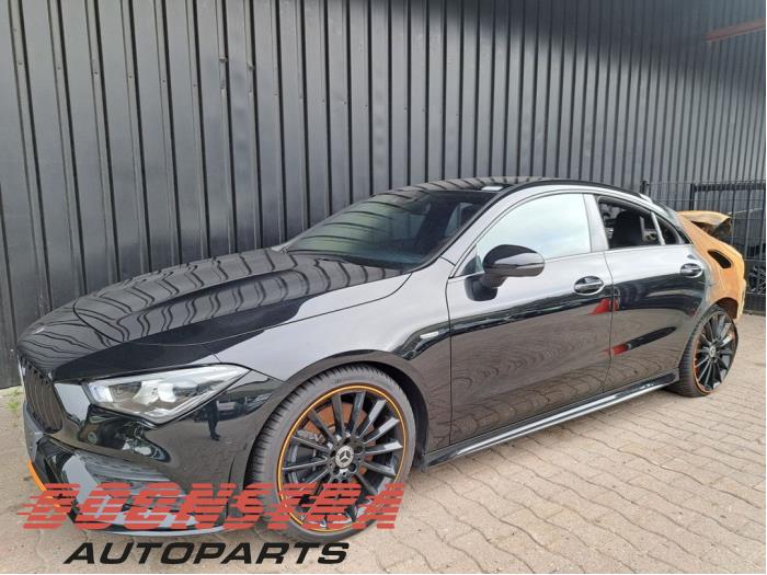 Gebruikte Roetfilter Mercedes CLA (118.3) 2.0 CLA-250 Turbo 16V Prijs € 369,00 Margeregeling aangeboden door Boonstra Autoparts