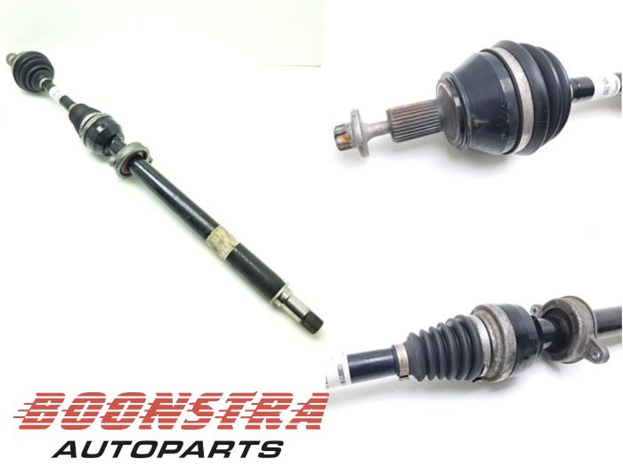 Gebruikte Steekas rechts-voor Mercedes CLA (118.3) 2.0 CLA-250 Turbo 16V Prijs € 349,95 Margeregeling aangeboden door Boonstra Autoparts