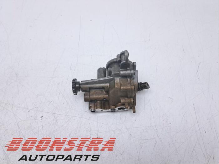 Oliepomp van een Renault Captur I (2R) 0.9 Energy TCE 12V 2017