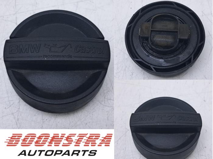 Gebruikte Oliedop BMW X5 (F15) M50d 3.0 24V Prijs € 24,95 Margeregeling aangeboden door Boonstra Autoparts