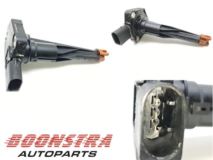 Gebruikte Oliepeil sensor BMW 3 serie (F30) 330e Prijs € 79,95 Margeregeling aangeboden door Boonstra Autoparts
