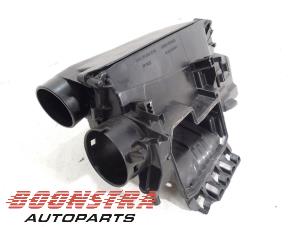 Gebruikte Luchtfilterhuis Mercedes SLK (R172) 1.8 200 16V BlueEFFICIENCY Prijs € 24,95 Margeregeling aangeboden door Boonstra Autoparts