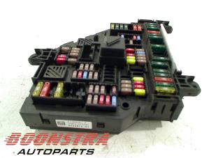 Gebruikte Zekeringkast BMW 5 serie (F10) 535d xDrive 24V Prijs € 24,95 Margeregeling aangeboden door Boonstra Autoparts