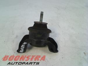 Motorsteun van een Hyundai Tucson (JM) 2.0 CRDi 16V 4x4 2005
