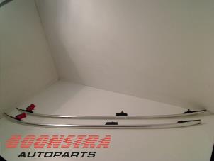 Gebruikte Dakrail set Mercedes E Estate (S212) E-200 CDI 16V BlueEfficiency,BlueTEC Prijs € 74,96 Margeregeling aangeboden door Boonstra Autoparts